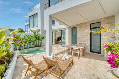 3pokojová Vila u pláže Pandawa – 3 patrová, Bali (Uluwatu)